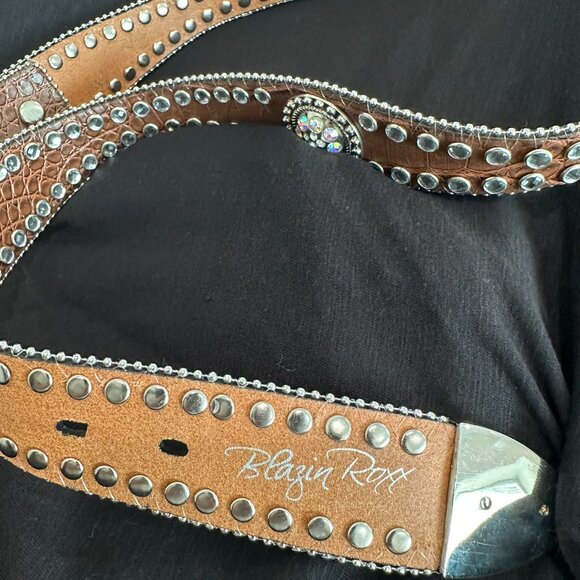 Blazin Roxx Rhinestone Lined Concho Belt size S (28-32) - Picture 8 of 8